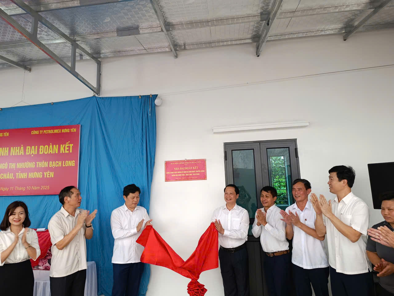 Ban Nội chính Tỉnh ủy Hưng Yên hoàn thành bàn giao 02 nhà tình nghĩa - Hoạt động thiết thực chào mừng 60 năm Ngày truyền thống ngành Nội chính Đảng