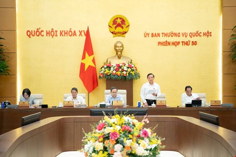 Kịp thời thể chế hóa chủ trương, chính sách của Đảng về phòng, chống tham nhũng
