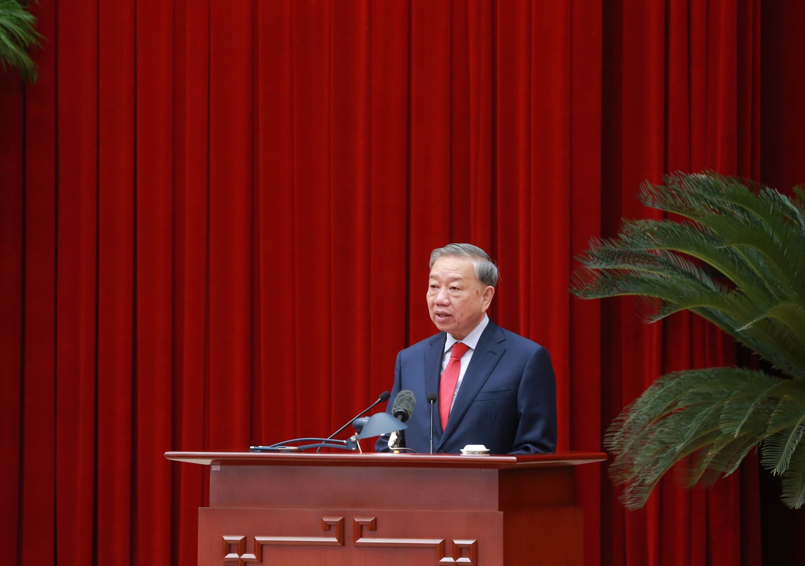 Toàn văn bài phát biểu khai mạc Hội nghị lần thứ hai Ban Chấp hành Trung ương Đảng khóa XIV